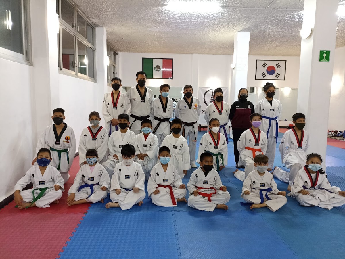 TAEKWONDO BURROS BLANCOS FORUM SANTA MARÍA LA RIBERA 2