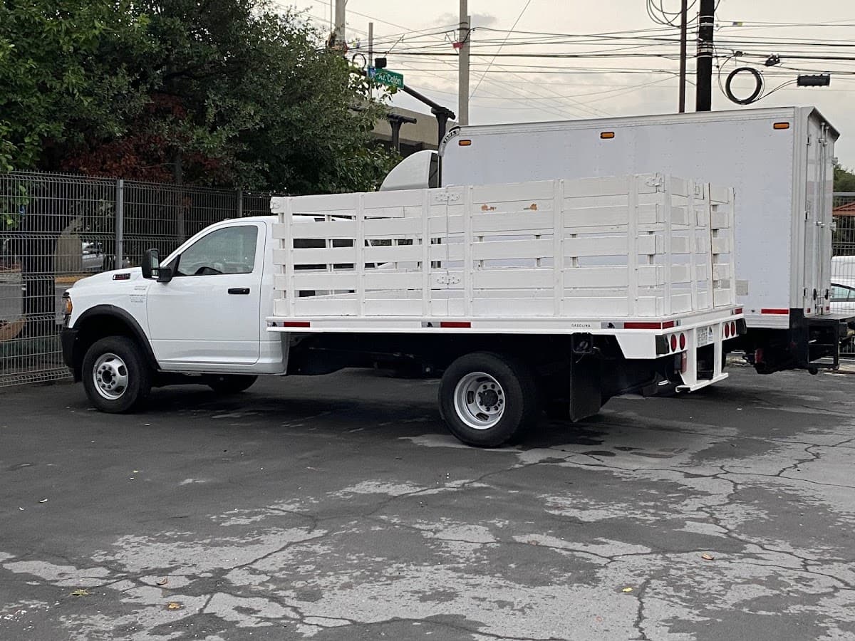 GoMove - Renta de Autos, Camiones y Camionetas 2