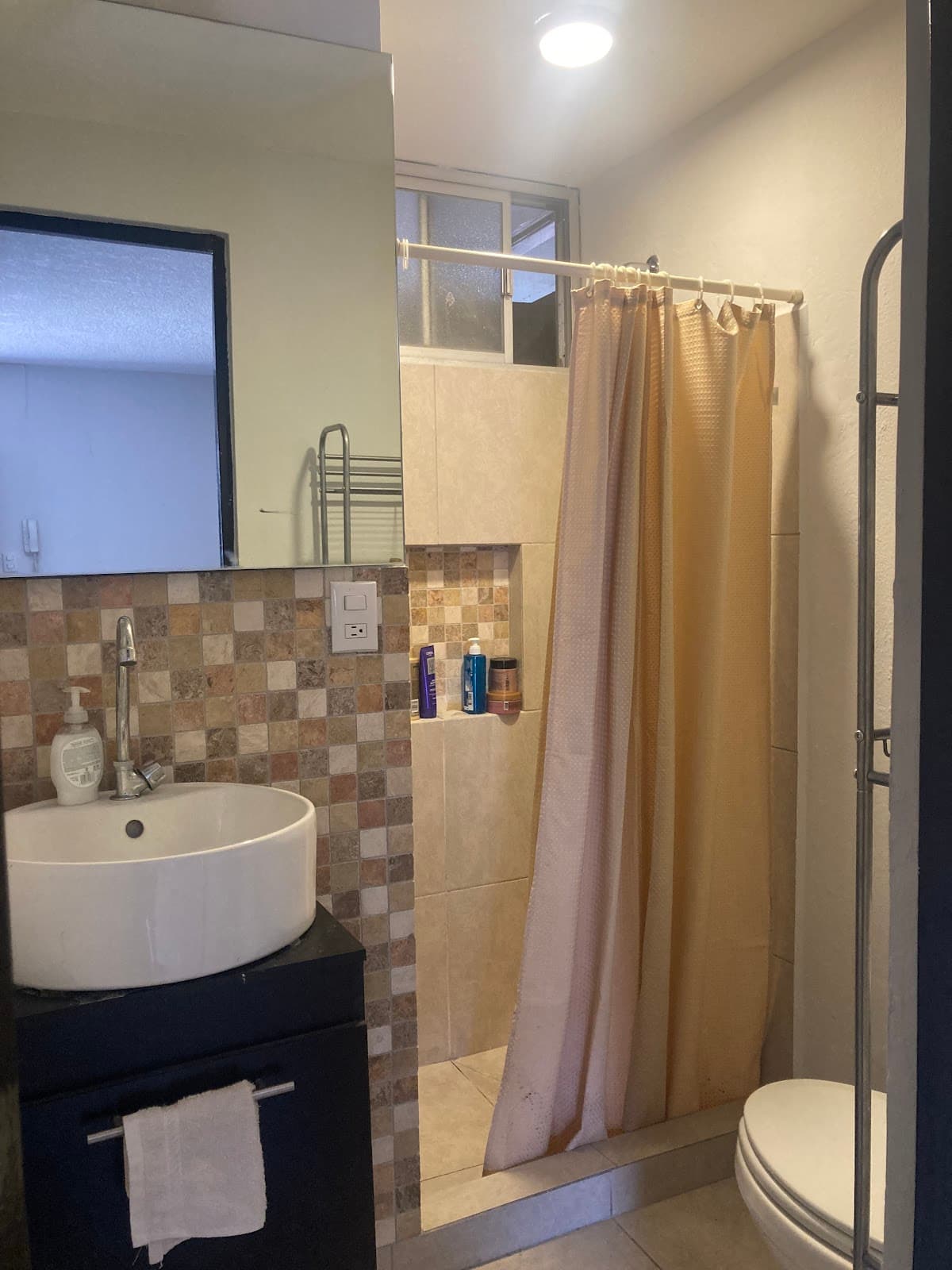 Renta habitaciones cuartos y departamentos mínimo por 6 meses 2