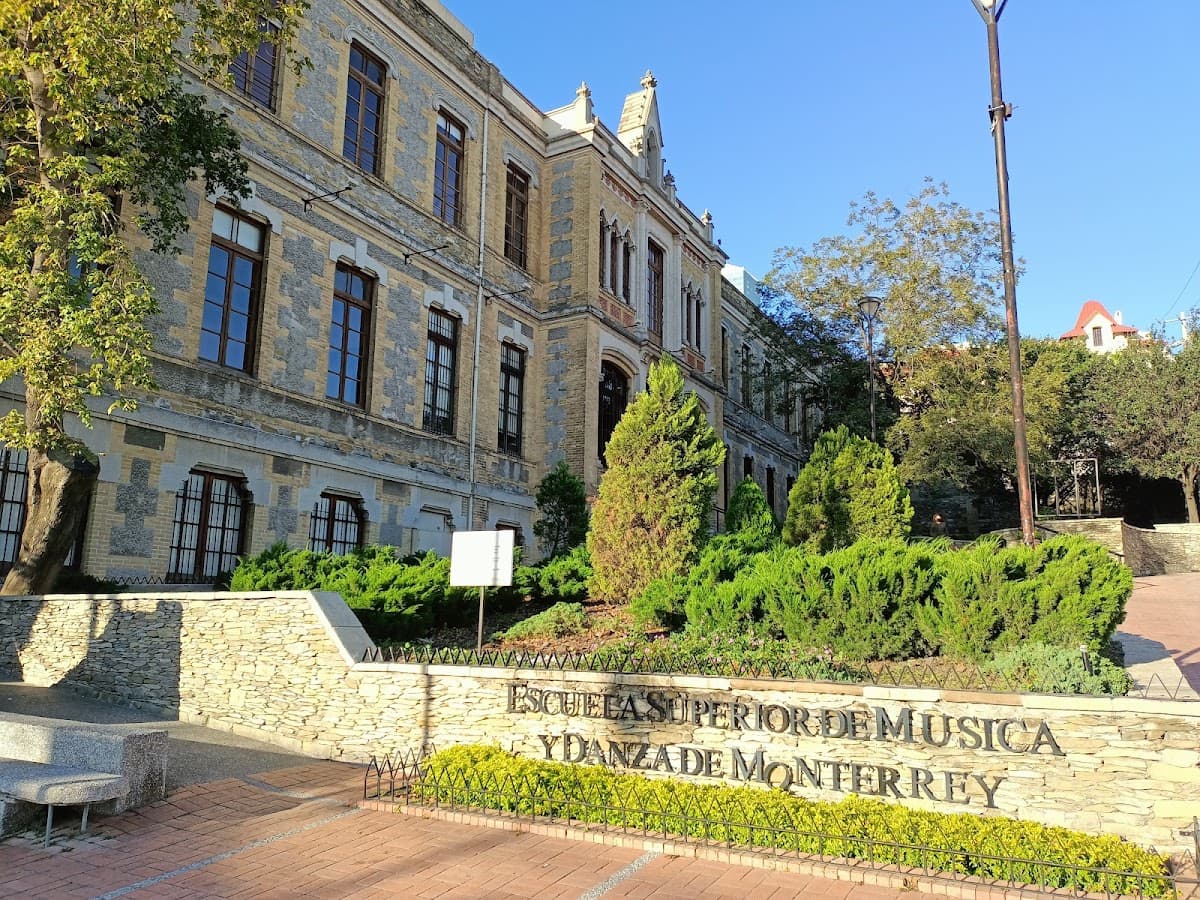 ESMDM (Escuela Superior de Música y Danza de Monterrey)