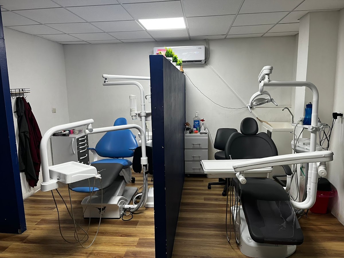 DENTISTA