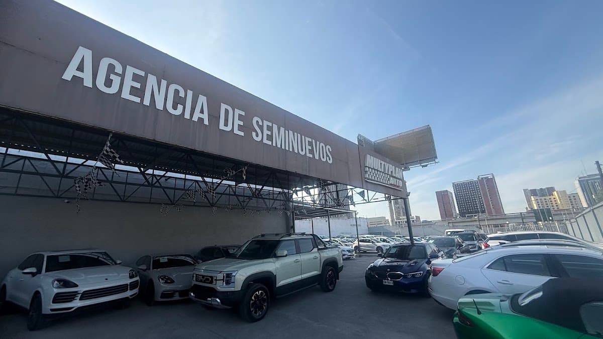 Agencia de Autos Seminuevos Multyplan Auto Monterrey